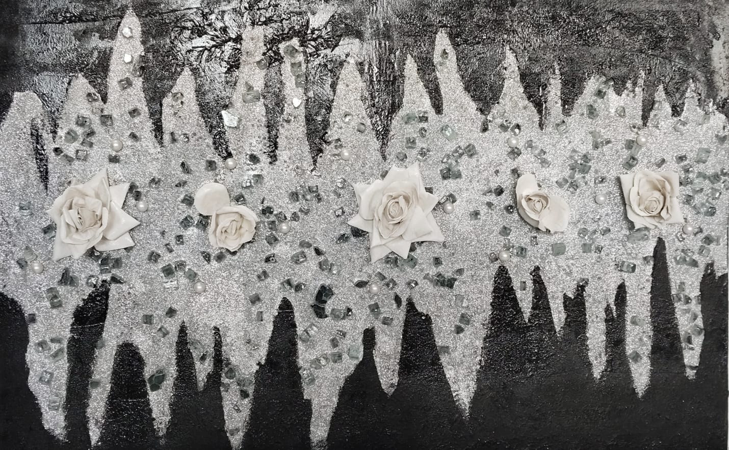 SILVER SPARKLING CRYSTALS