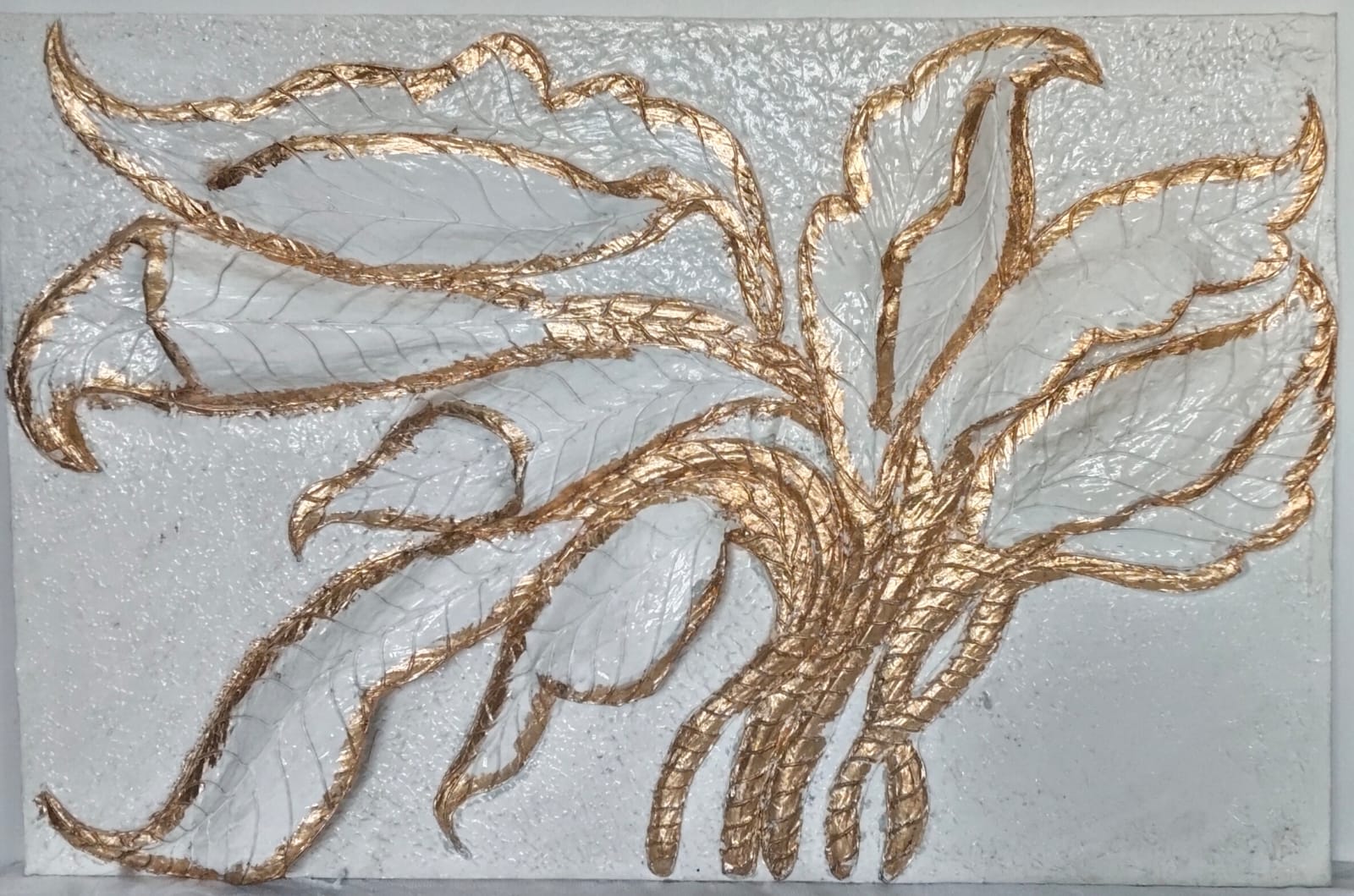 WHITE HYDRA GLOW WALL FRAME